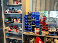 Zeer grote partij werkgereedschap en materiaal (inhoud ruimte) - afbeelding 1 van  57