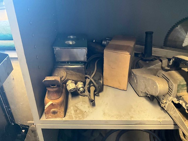 Zeer grote partij werkgereedschap en materiaal (inhoud ruimte) - afbeelding 37 van  57