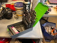 Zeer grote partij werkgereedschap en materiaal (inhoud ruimte) - afbeelding 44 van  57