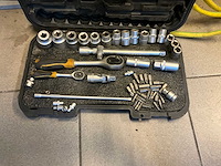 Zeer grote partij werkgereedschap en materiaal (inhoud ruimte) - afbeelding 49 van  57