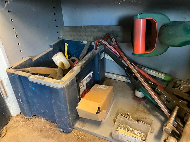 Zeer grote partij werkgereedschap en materiaal (inhoud ruimte) - afbeelding 50 van  57