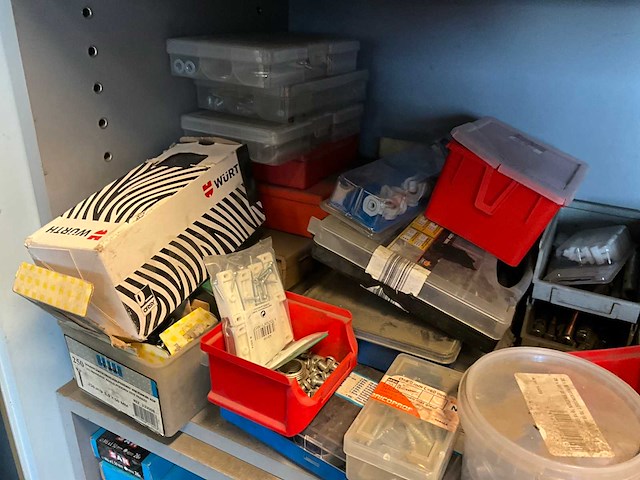 Zeer grote partij werkgereedschap en materiaal (inhoud ruimte) - afbeelding 52 van  57