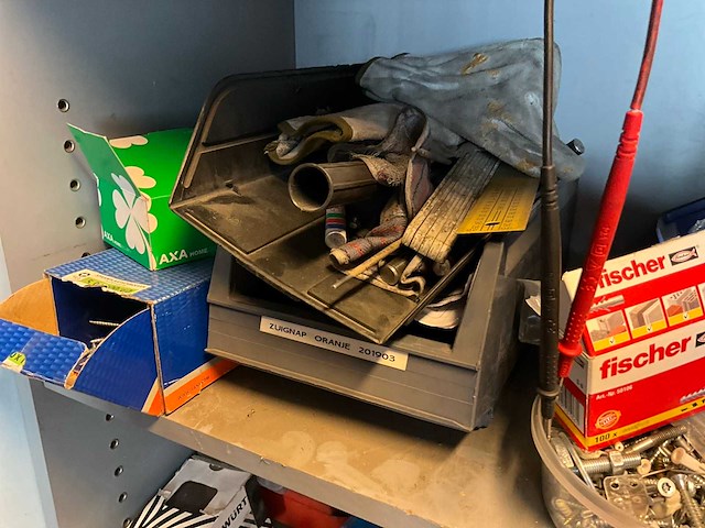 Zeer grote partij werkgereedschap en materiaal (inhoud ruimte) - afbeelding 55 van  57