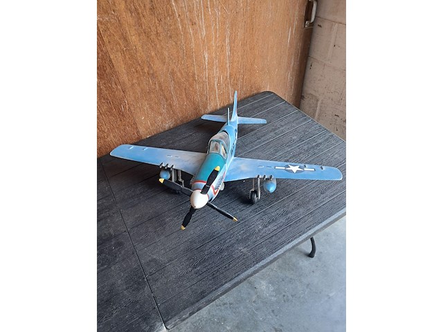 Zeer mooie handgemaakte jachtvliegtuig (levenswerk)north americain p-51d mustang wo2 l 680mm b 790mm h 300mm - afbeelding 1 van  6