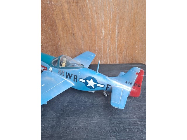 Zeer mooie handgemaakte jachtvliegtuig (levenswerk)north americain p-51d mustang wo2 l 680mm b 790mm h 300mm - afbeelding 3 van  6
