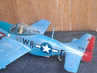 Zeer mooie handgemaakte jachtvliegtuig (levenswerk)north americain p-51d mustang wo2 l 680mm b 790mm h 300mm - afbeelding 3 van  6