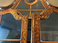 Zeer uitzonderlijke vitrinekast van hoogstaande hollandse marqueterie (18 de eeuws) - afbeelding 7 van  7