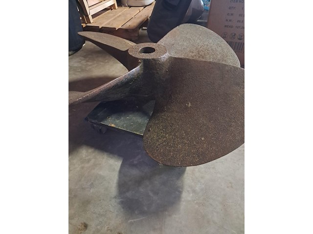 Zeer zware scheepsschroef in messing ø 1000 h 240mm - afbeelding 4 van  5