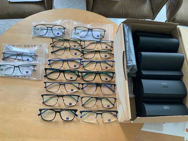 Zeiss designer montuur (18x) - afbeelding 1 van  7
