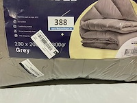 Zelesta royalbed een kleur grey 200 x 200 300 gr - afbeelding 1 van  3