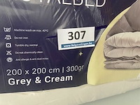 Zelesta royalbed twee kleuren 200 x 200 300 gr - afbeelding 3 van  3