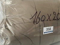 Zelesta royalbed twee kleuren taupe - line 160 x 200 300 gr - afbeelding 3 van  3