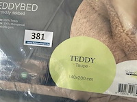 Zelesta teddybed fluffy taupe 140 x 200 300 gr - afbeelding 3 van  3