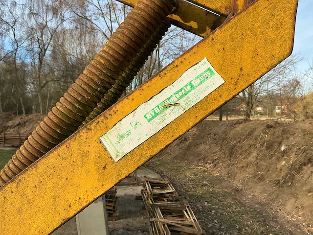 Zelf nivellerende pallethaak - afbeelding 4 van  4