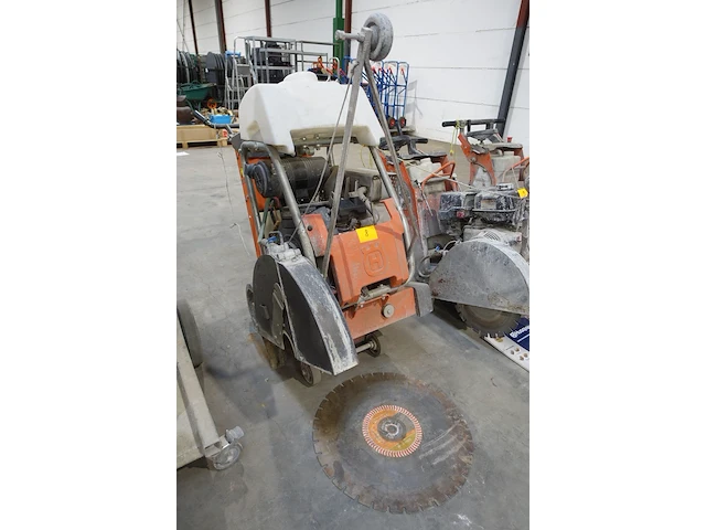 Zelfaandrijvende vloerzaag husqvarna - afbeelding 2 van  9