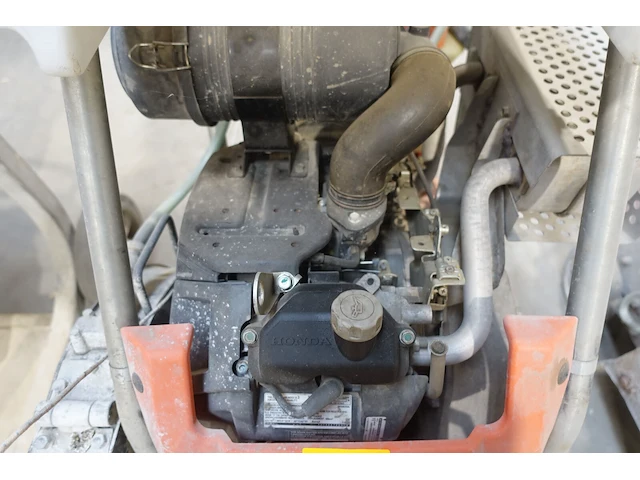Zelfaandrijvende vloerzaag husqvarna - afbeelding 6 van  9