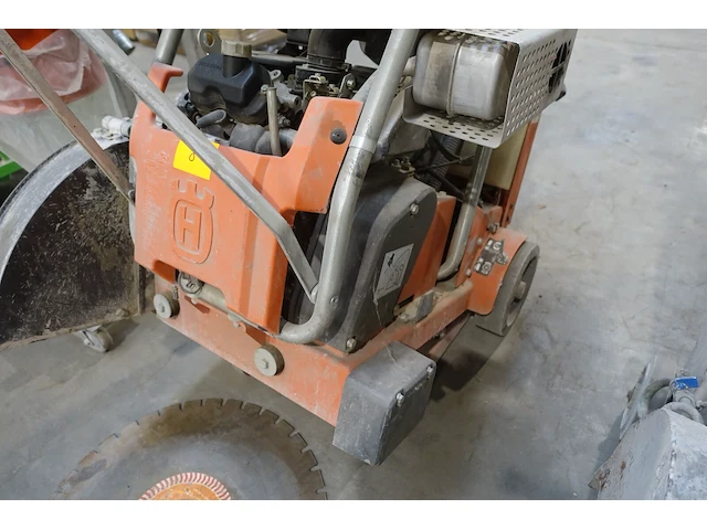Zelfaandrijvende vloerzaag husqvarna - afbeelding 8 van  9