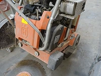 Zelfaandrijvende vloerzaag husqvarna - afbeelding 8 van  9