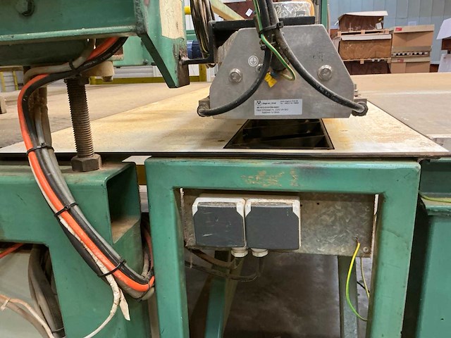 Zelfbouw controlemachine voor panelen dikteafwijking - afbeelding 10 van  23