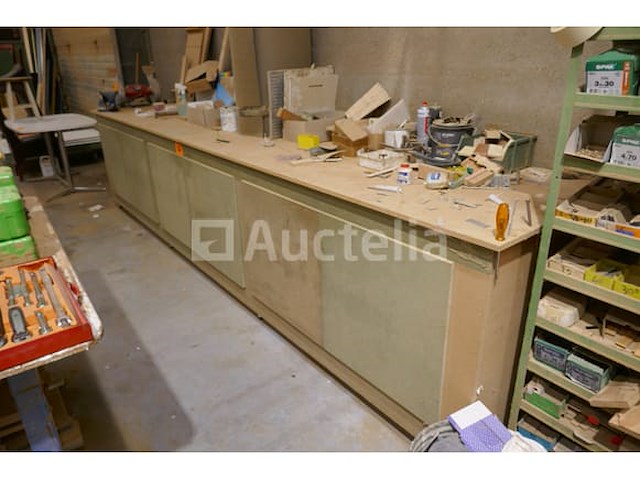 Zelfgemaakte houten werkbank met opbergruimte + inhoud - afbeelding 4 van  5