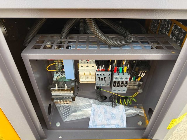 Zelfir - 2025 - am-10 hp - schroefcompressor - afbeelding 13 van  14