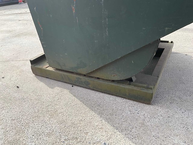 Zelfkiepende heftruckcontainer - afbeelding 10 van  10