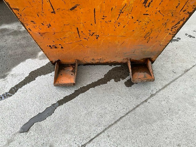 Zelfkiepende heftruckcontainer - afbeelding 6 van  9