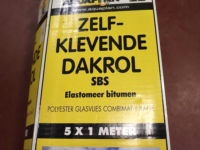 Zelfklevend dakrol - afbeelding 3 van  4