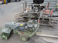 Zelfrijdende borstelmachine