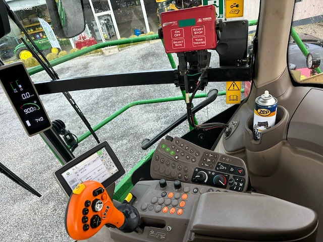 Zelfrijdende veldhakselaar john deere 8700i - afbeelding 7 van  22