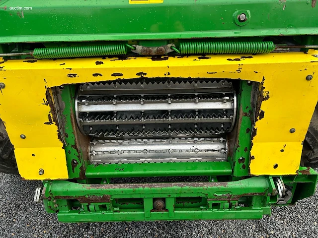 Zelfrijdende veldhakselaar john deere 8700i - afbeelding 10 van  22