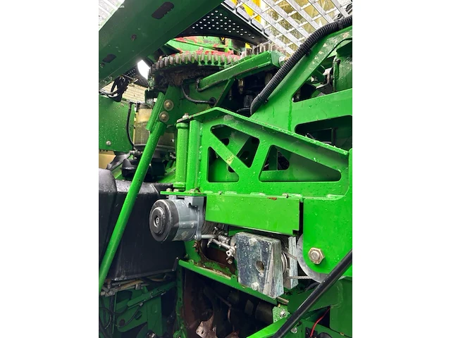 Zelfrijdende veldhakselaar john deere 8700i - afbeelding 20 van  22