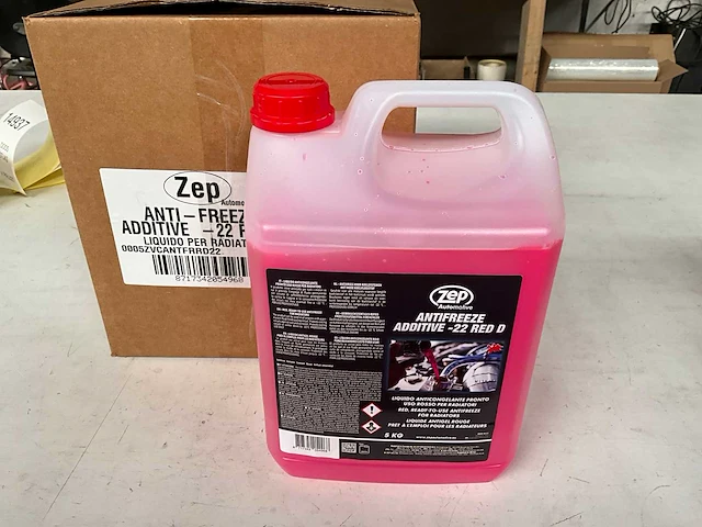 Zep automotive antivries voor koelsystemen met rode koelvloeistof 5kg (4x) - afbeelding 1 van  3
