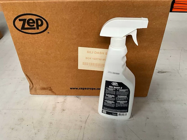 Zep vehicle care siliconenhoudende cockpitspray 750ml (12x) - afbeelding 3 van  4