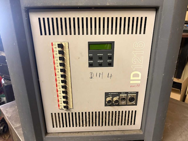 Zero 88 dimmperpack - dimmer pack - afbeelding 1 van  4