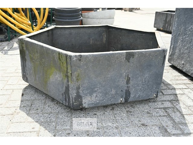 Zeshoekige kunststof bloembak - afbeelding 2 van  3