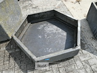Zeshoekige kunststof bloembak - afbeelding 3 van  3