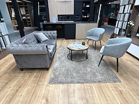 Zetel + tapijt, tafeltje en 2 stoelen