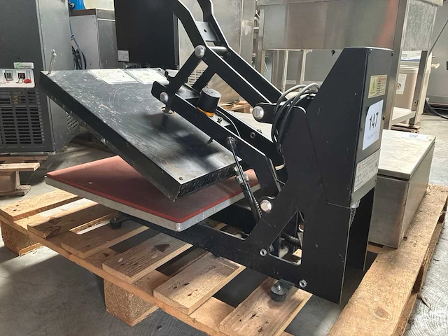 Zhenda textiel-persmachine - afbeelding 1 van  5