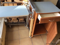 Ziekenhuis bijzettafeltje - afbeelding 1 van  3