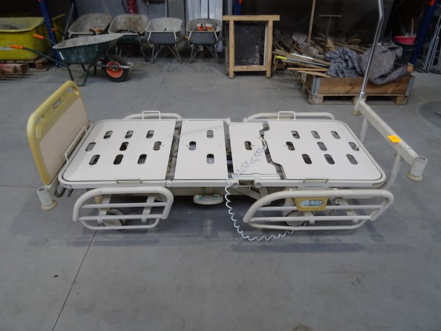 Ziekenhuisbed + bed - afbeelding 2 van  9