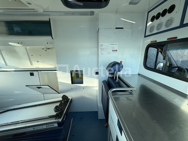 Ziekenwagen mercedes sprinter ( 2020 / wdb 907 653 1p 156 776 ) - afbeelding 3 van  34