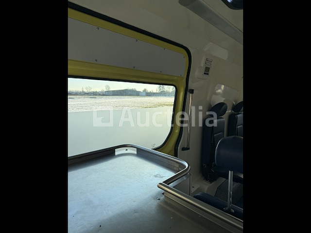 Ziekenwagen mercedes sprinter ( 2020 / wdb 907 653 1p 156 776 ) - afbeelding 8 van  34