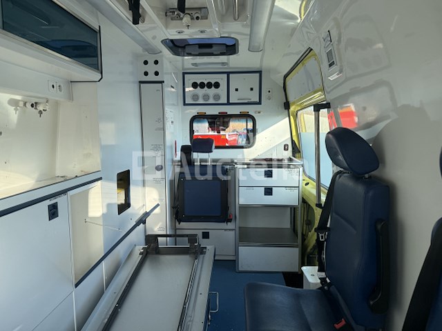 Ziekenwagen mercedes sprinter ( 2020 / wdb 907 653 1p 156 776 ) - afbeelding 10 van  34