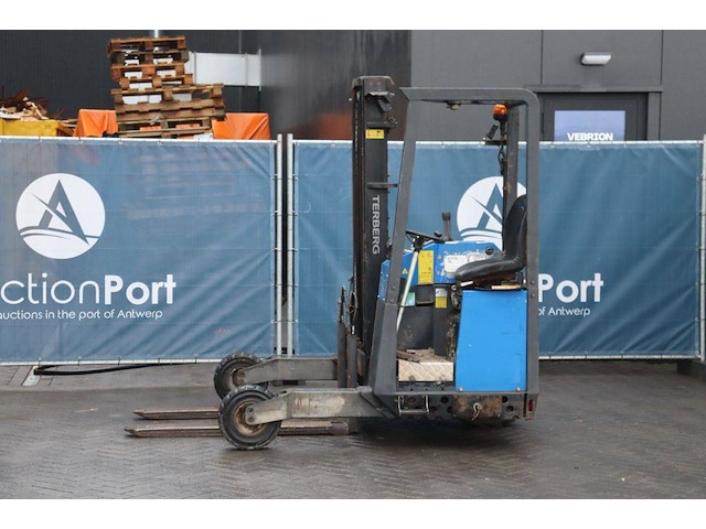 Zijlader moffet re4-35-1350-1000 diesel 2000kg 3.2m 2008 - afbeelding 1 van  1