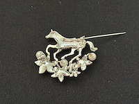Zilvere broche met paard - afbeelding 3 van  4