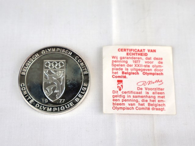 Zilveren herdenkingsmunt belgisch olympisch comite 1977 - afbeelding 1 van  3