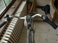 Zilverkleurige damesfiets country mbm - afbeelding 10 van  10