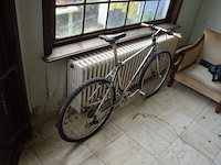 Zilverkleurige herenfiets sunn 5000r machine - afbeelding 2 van  9