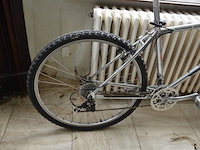Zilverkleurige herenfiets sunn 5000r machine - afbeelding 4 van  9